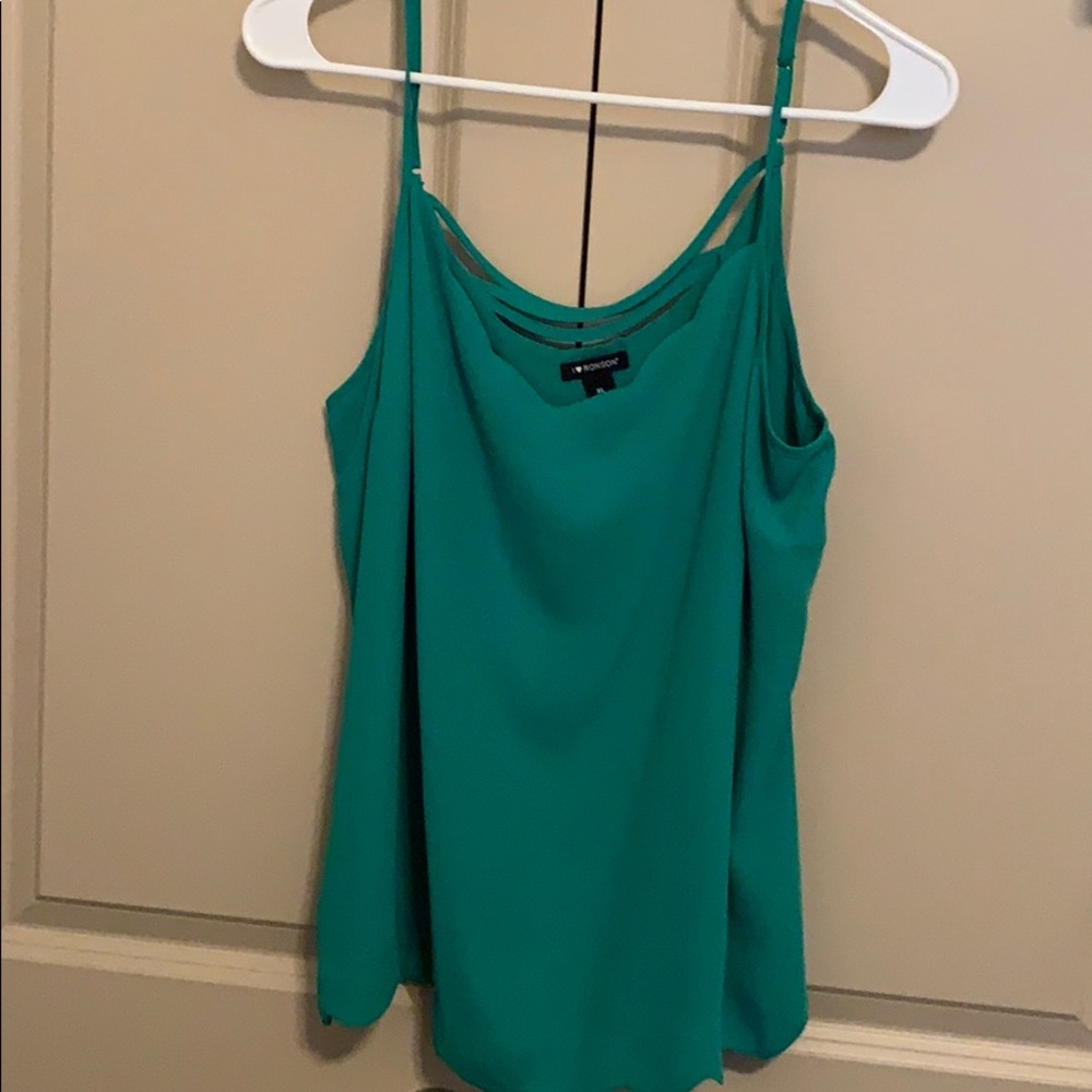 Scalloped tank top